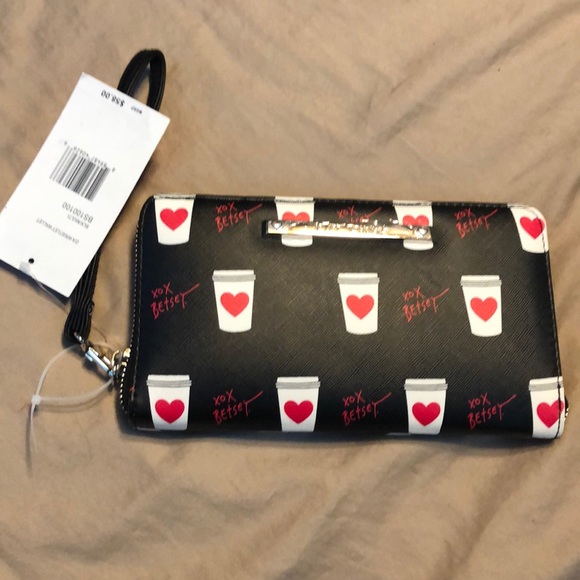 Betsey Johnson Handbags - NWT Betsey Johnson Wristlet